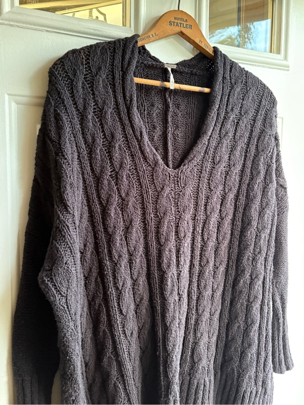 Free People Women’s M 100% Cotton Charcoal Cable Knit Oversized V-Neck Sweater